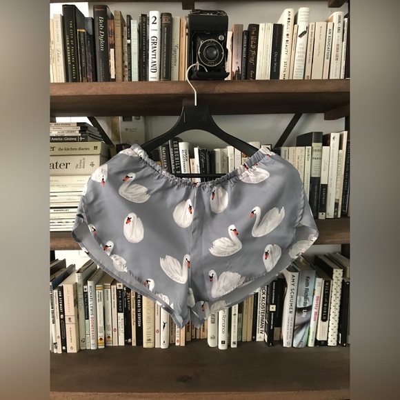 NWOT Shady Lady Grey Swan Camisole Top (S)  and Short (M) Sleep - Lounge Set S/M - Picture 3 of 16
